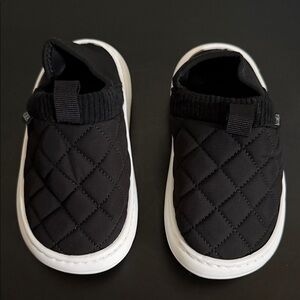 Kubua Black Quilted Kids slippers Shoes